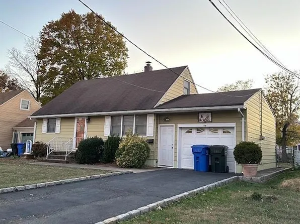 39 Plymouth Dr, Iselin, NJ 08830