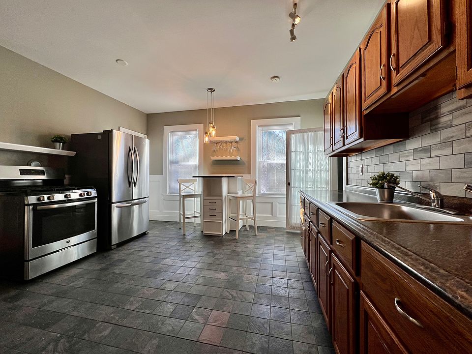 1st image of 79 Ellsworth St #2W