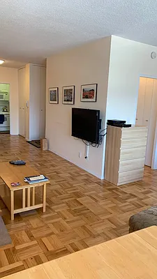 Rented by R New York | media 8