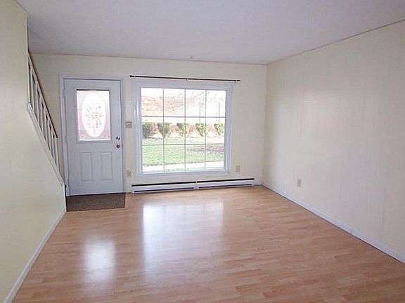 2nd image of 706 Ferndale Ct