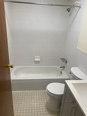 Rented by Ambassador Realty Co | media 8