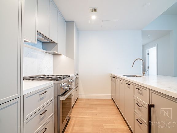 3rd image of 540 6th Ave #4E