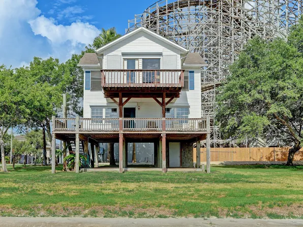 308 Bay Ave, Kemah, TX 77565