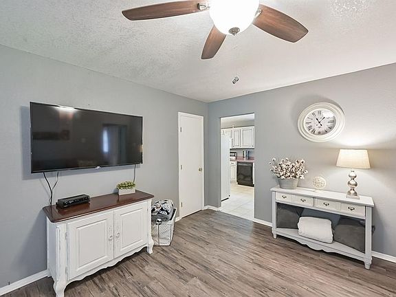 5th image of 13736 Birchlawn Dr