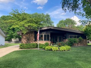 809 16th St SW, Willmar, MN 56201