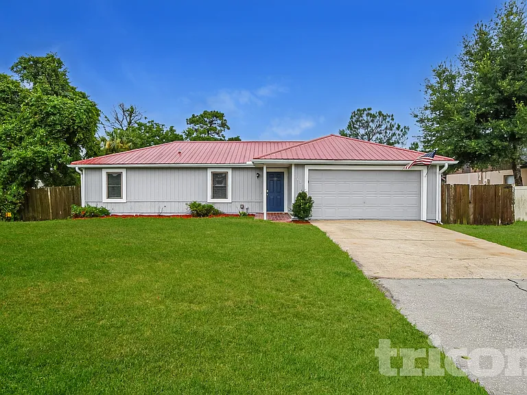 1627 Pendleton St — Photo 1