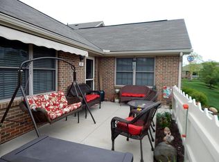 559 Richmond Dr, Pataskala, OH 43062