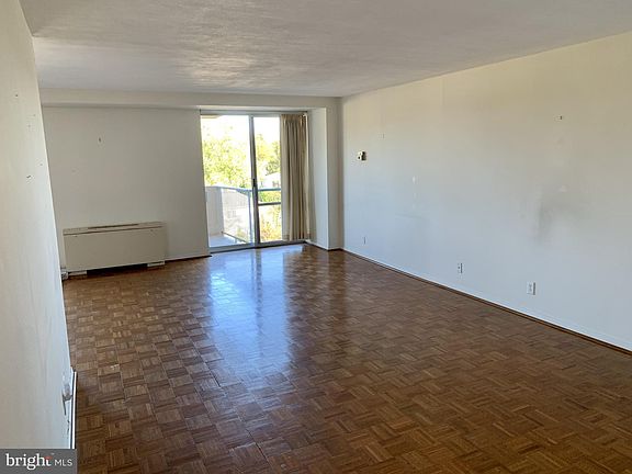 5th image of 2401 Pennsylvania Ave APT 616