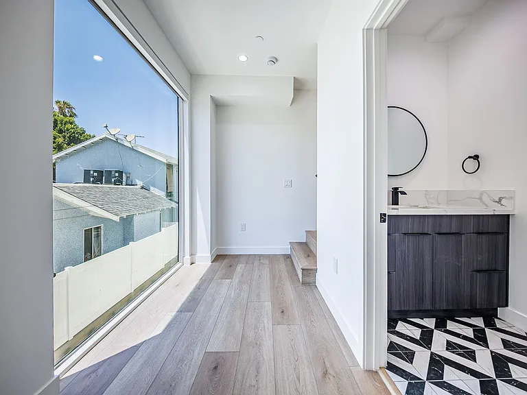 11311 Collins St — Photo 57