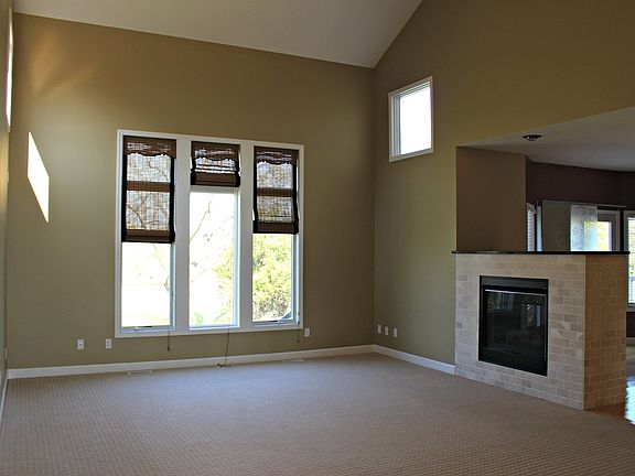 5th image of 6727 N Greenwich Pl