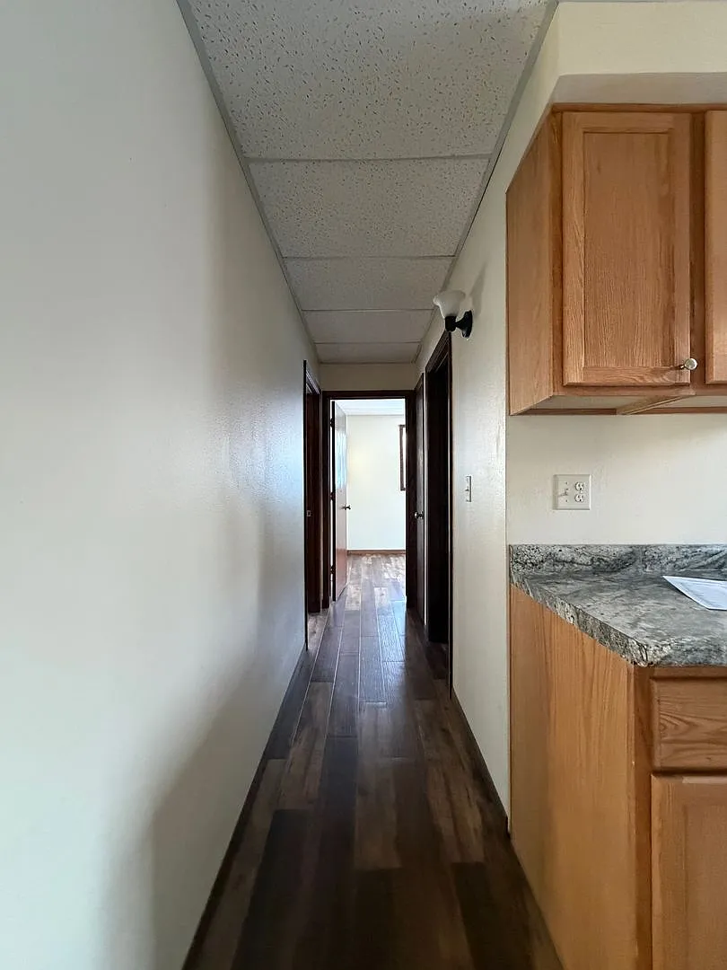 525 E Park — Photo 3