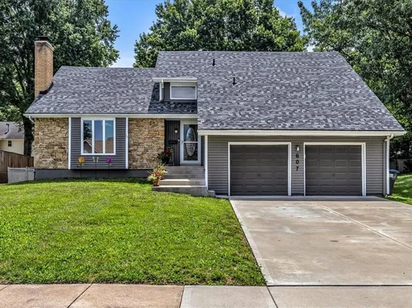 607 SW Murray Rd, Lees Summit, MO 64081