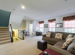 2404 Baldwin Cres NE, Washington, DC 20018