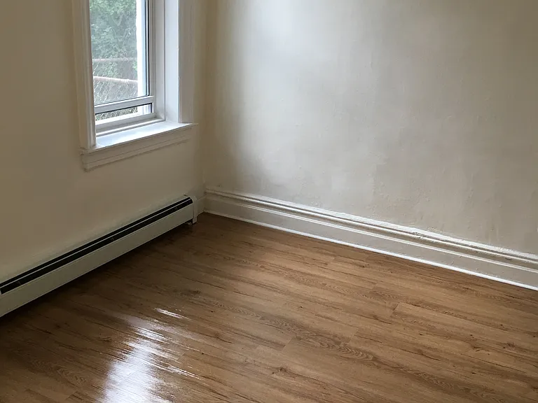 2030 E 12th St #1 — Photo 3