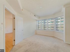 1111 11th St NW