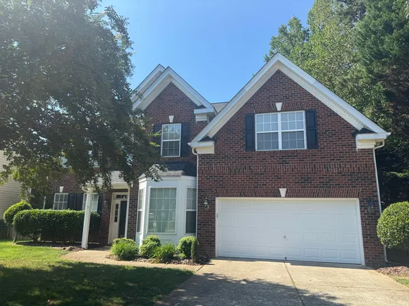 800 Pinkney Pl, Stanley, NC 28164