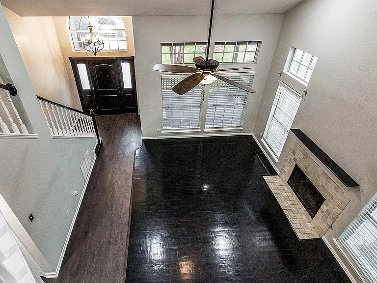 2113 Spring Mills Rd — Photo 4