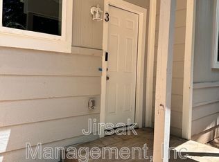 102 7th St SW #3, Paris, TX 75460
