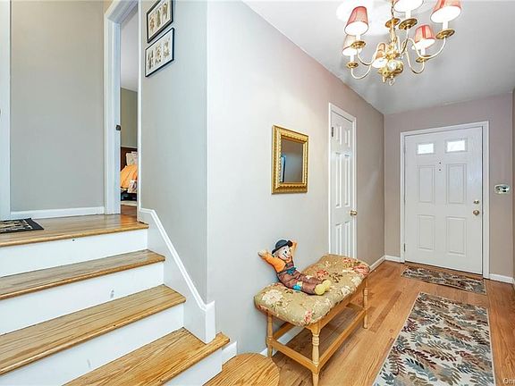 4th image of 168 Lakeview Ave