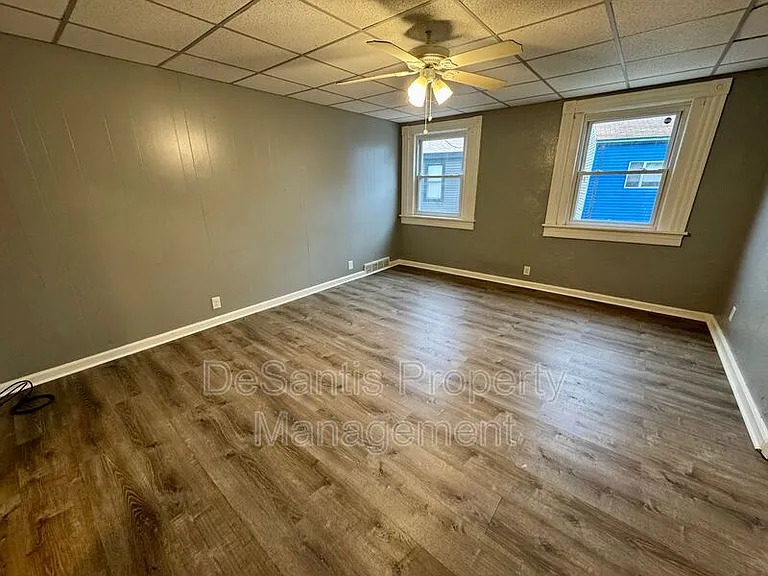 1141 Brabec St — Photo 3