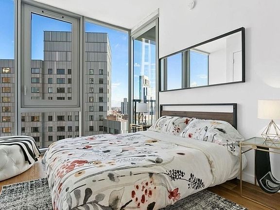 5th image of 434 Albee Sq #10F