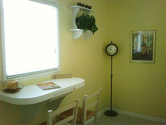 Breakfast bar in kitchen.