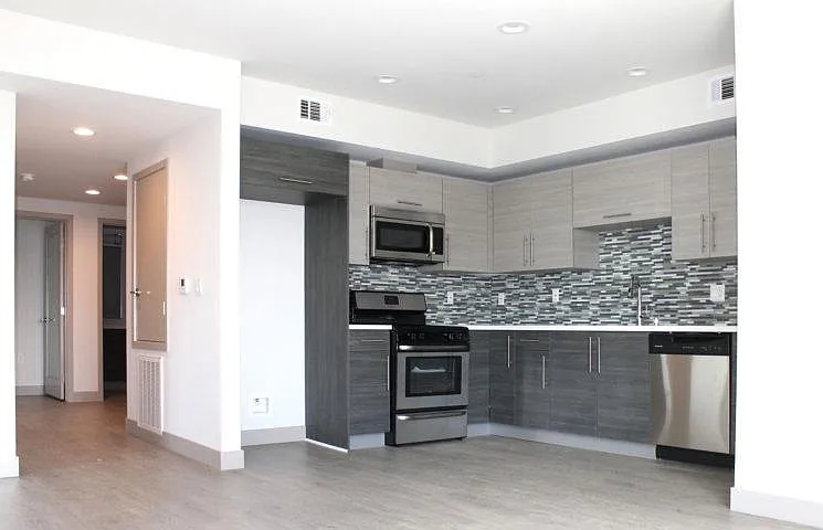 11755 Culver Blvd — Photo 3