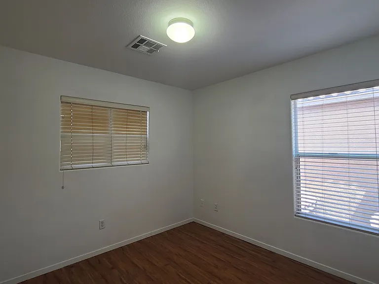 8944 Rutherford Grove St — Photo 25