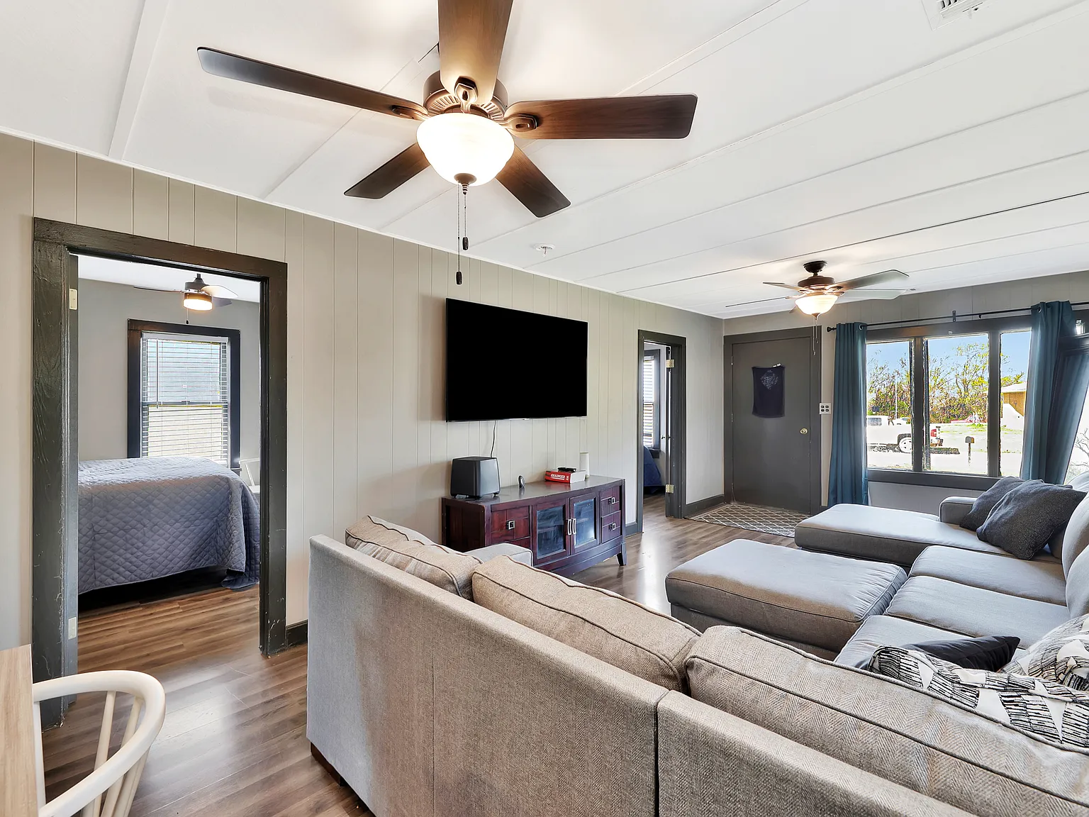 2 bed, 990 sqft, $950 — Photo 4