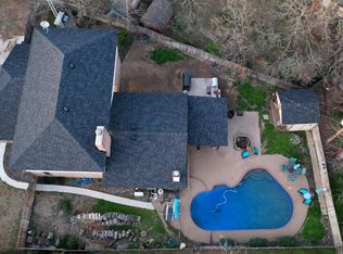 824 Timberoaks Dr, Azle, TX 76020