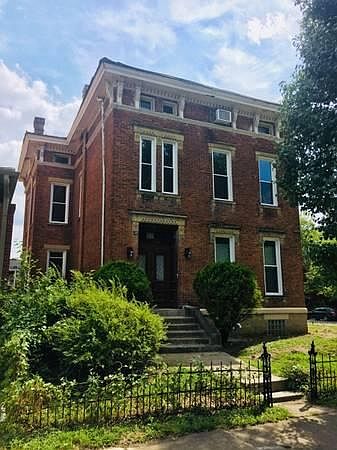 1st image of 77 Smith Pl #4