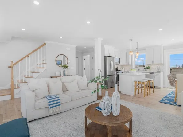 69 Piping Plover Rd, South Kingstown, RI 02879