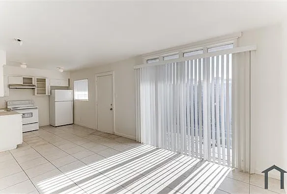 3370 Athens St #4 — Photo 3
