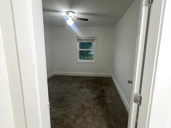 3rd image of 2857 Indianapolis Ave