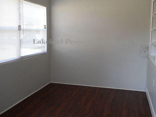 4th image of 1922 26th St NW