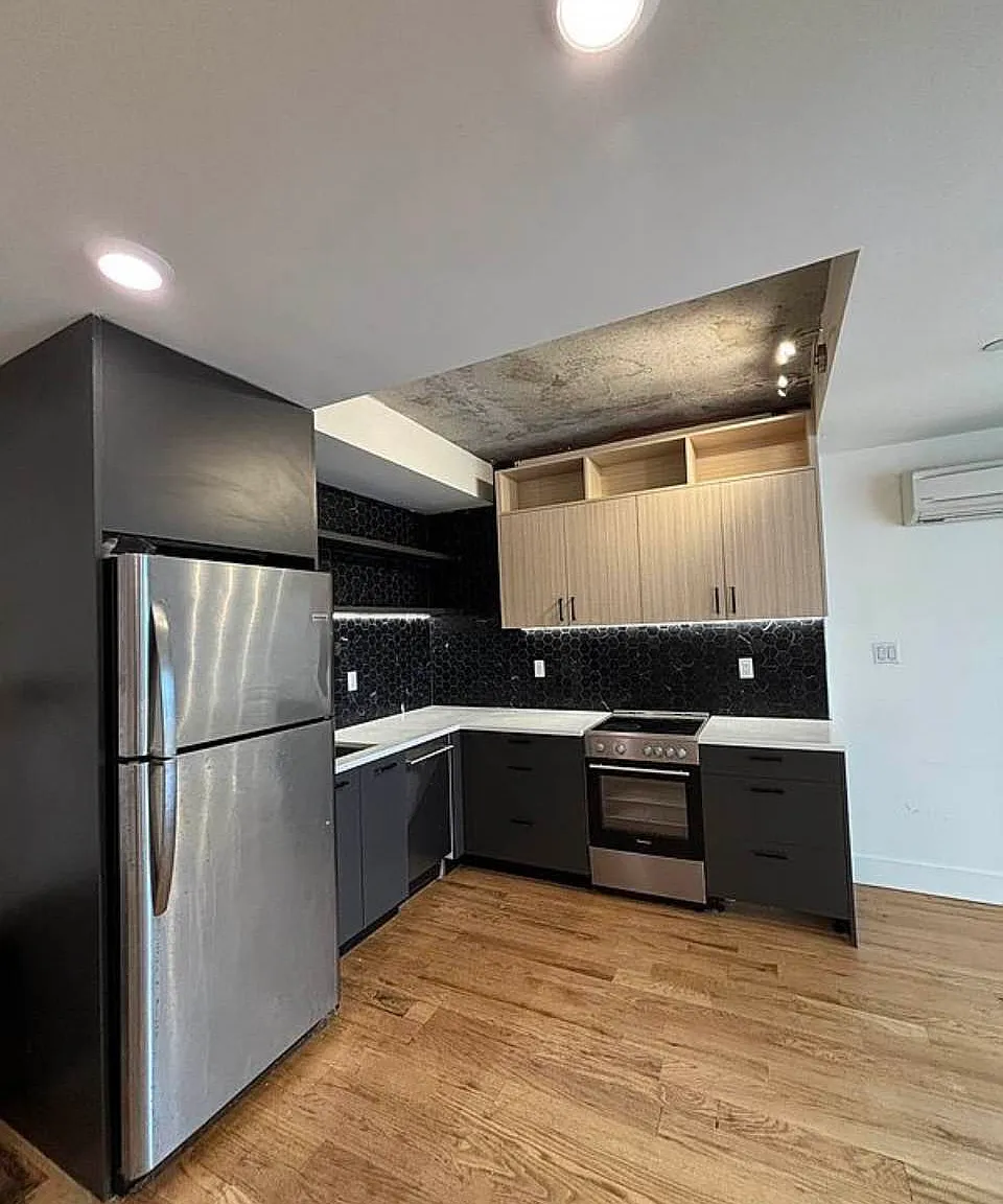 200 Linden Boulevard — Photo 2