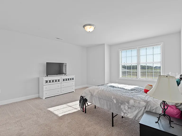 111 Heritage Lakes Blvd — Photo 9