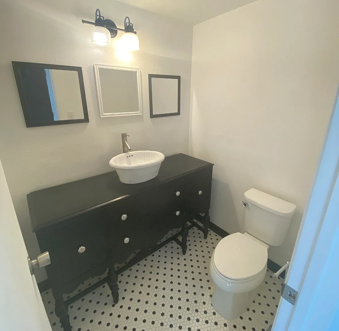 3 bed, 2.5 bath, 1533 sqft, $1,800 — Photo 3