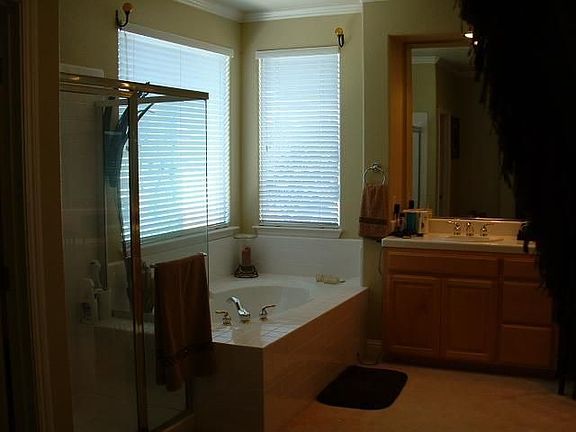 4th image of 5154 Persimmon Dr