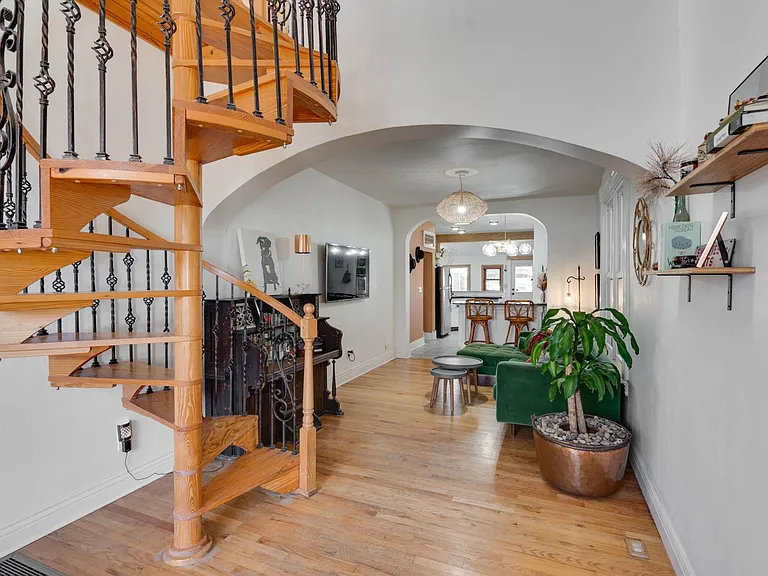 3707 N Franklin St — Photo 5