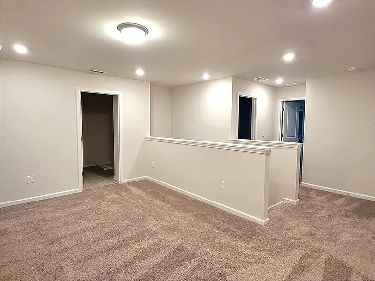 614 Easton Way — Photo 14