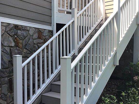 3rd image of 520 Park Way Ave