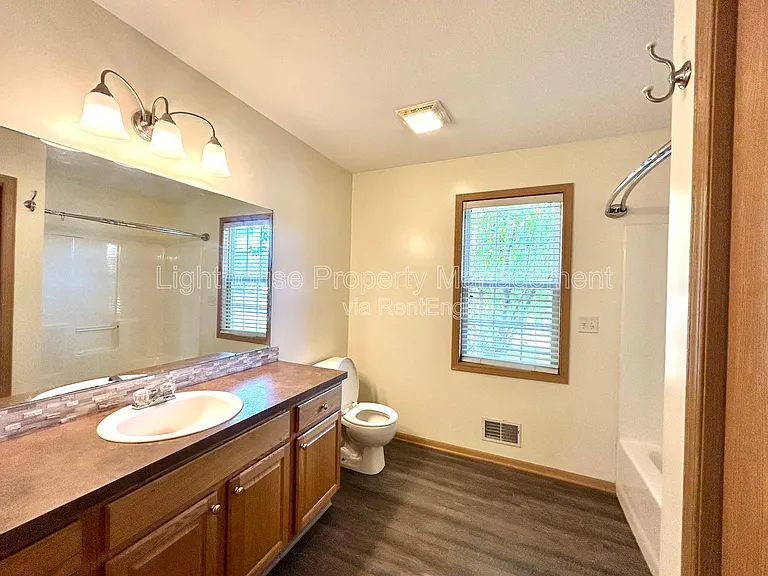 2103 Kinnrow Ave NW — Photo 11