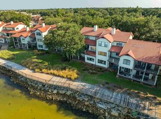 70 Baybridge Dr, Gulf Breeze, FL 32561