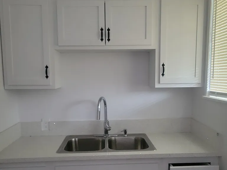 1440 N Sierra Way #B — Photo 4