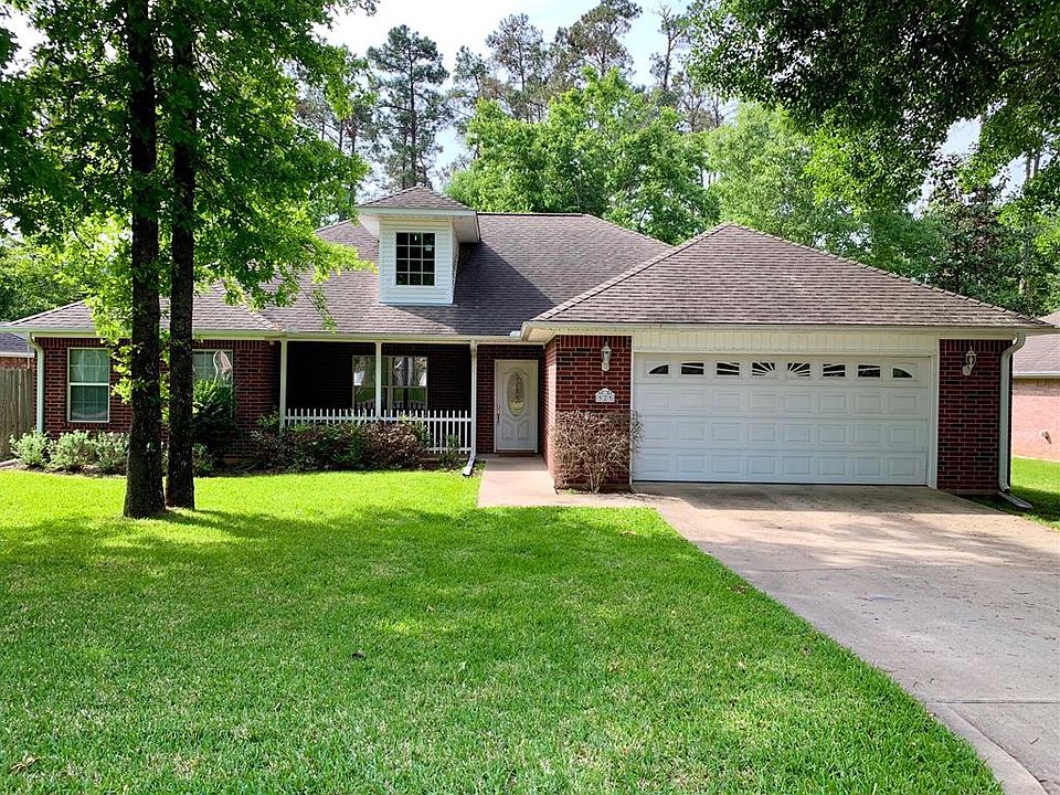 1st image of 929 Village Gate Cir