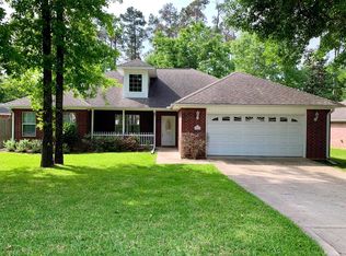 929 Village Gate Cir, Nacogdoches, TX 75961