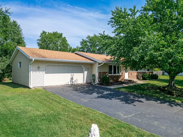 2088 Schell Dr, Rockford, IL 61109