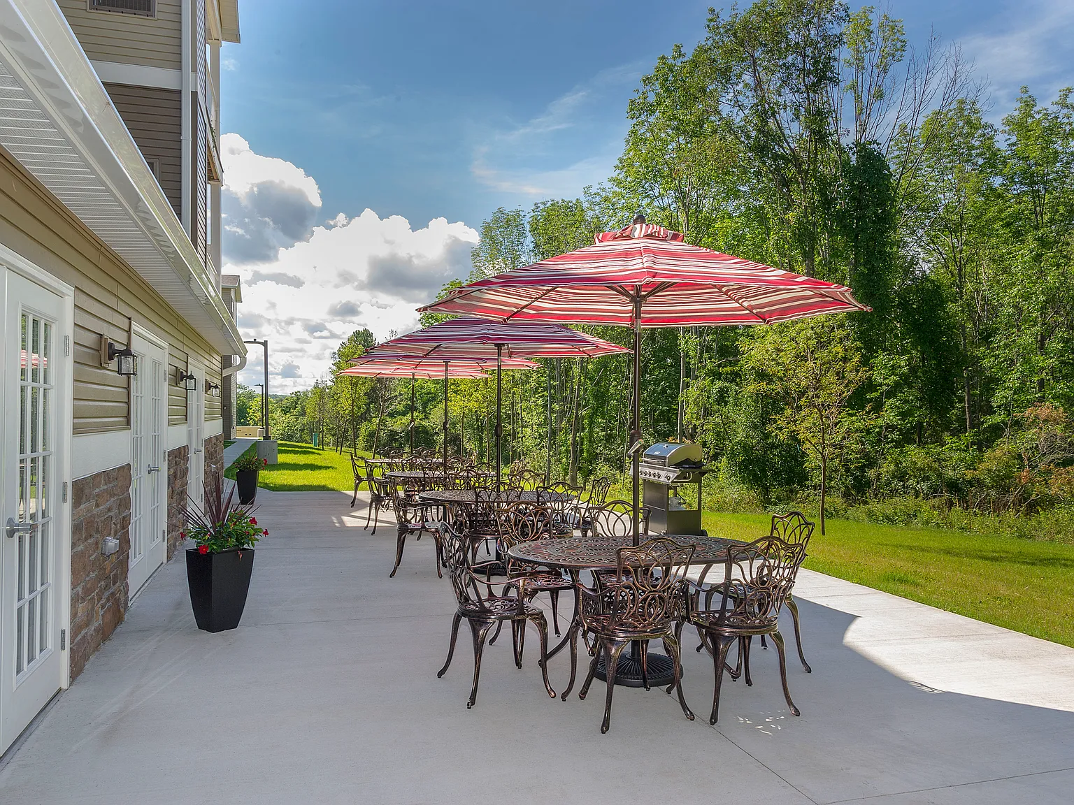 Emerald Reserve Lakewood — Photo 4