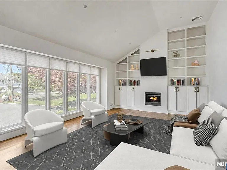 32 Brantwood Pl — Photo 5
